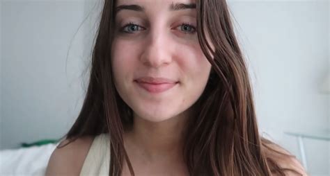 ASMR Claudy OF : r/MoreSexyASMRGirls